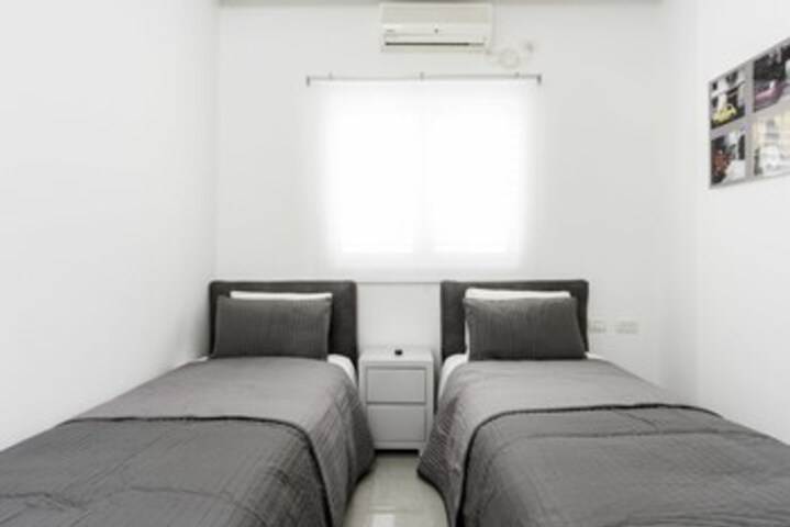 Room 18 of 20