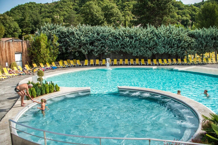 Pool 9 of 25