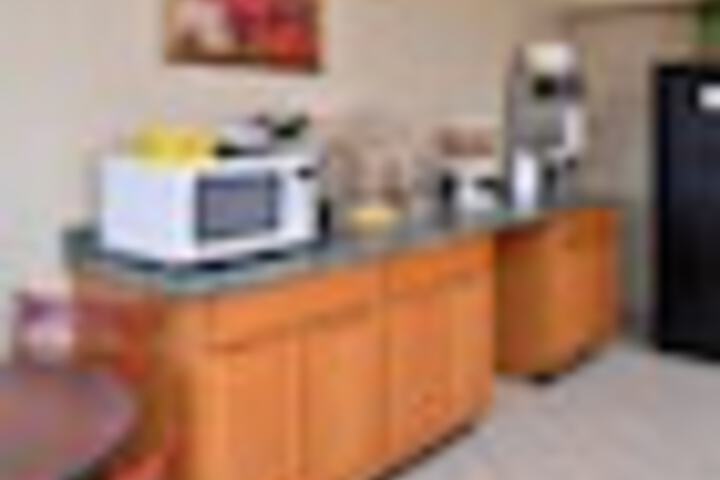 Breakfast area