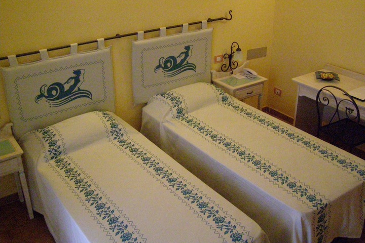 Room 10 of 160