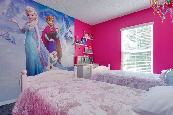 Room 7 of 27