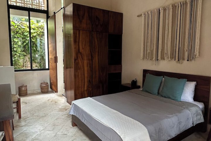 Room 38 of 65