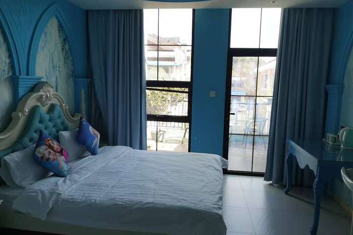 Room 20 of 59