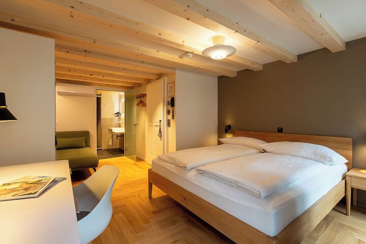 Room 18 of 35
