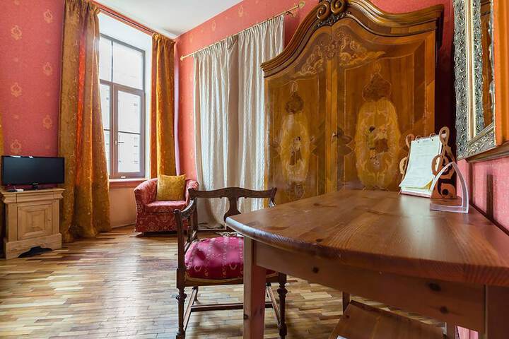 Room 15 of 151