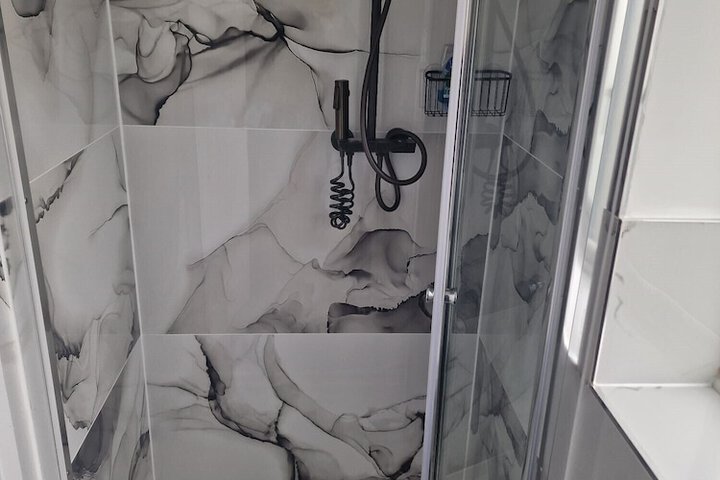 Room 98 of 104