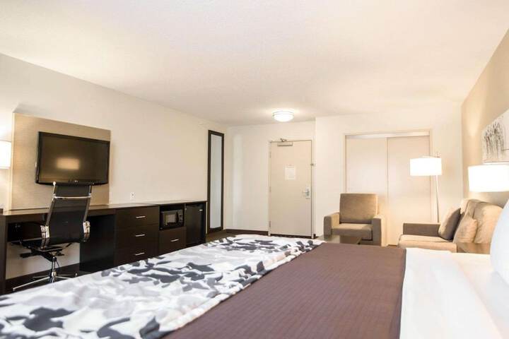 Room 17 of 29