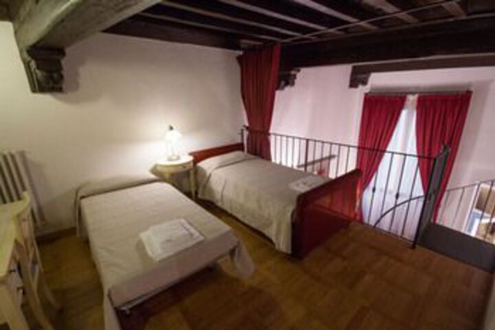 Room 21 of 41