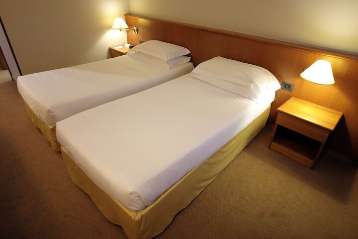 Room 10 of 73
