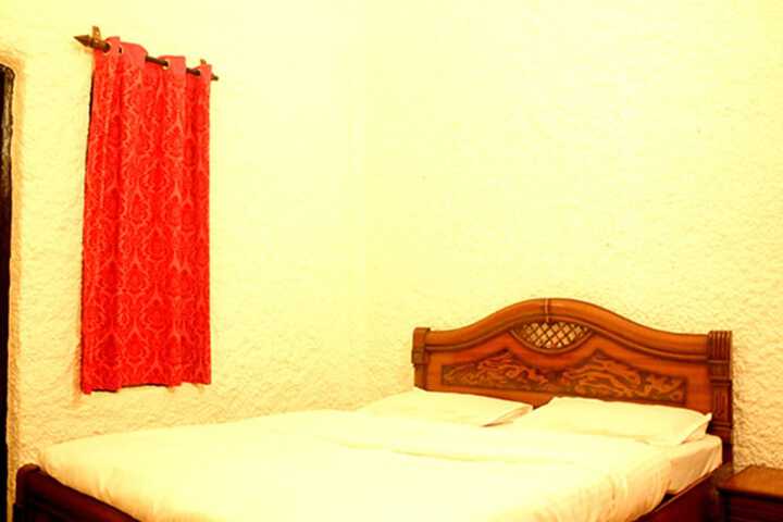 Room 5 of 10