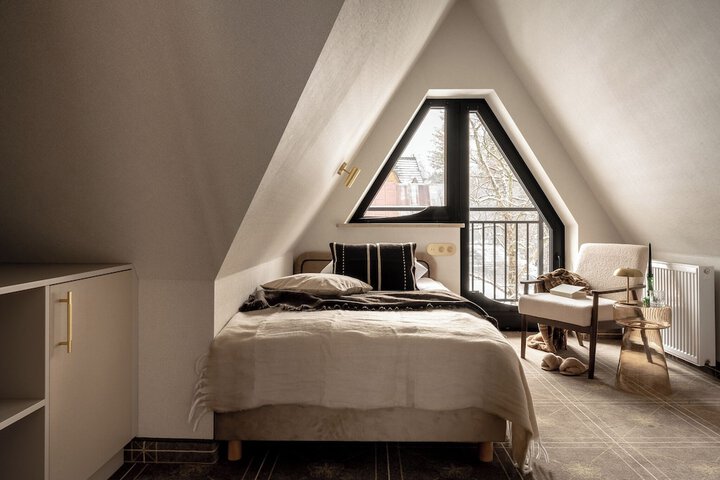 Room 2 of 73