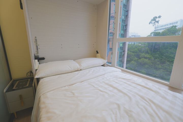Room 6 of 26