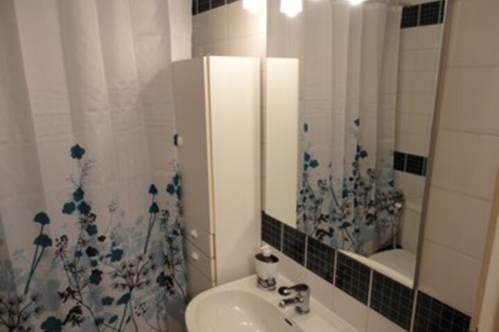 Room 4 of 34