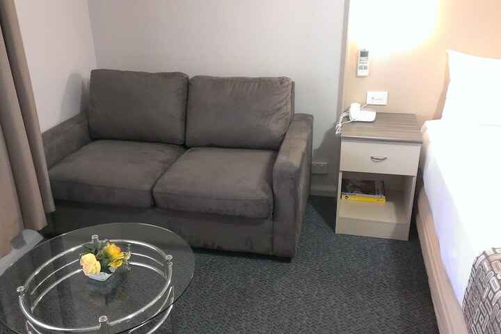 Room 18 of 38