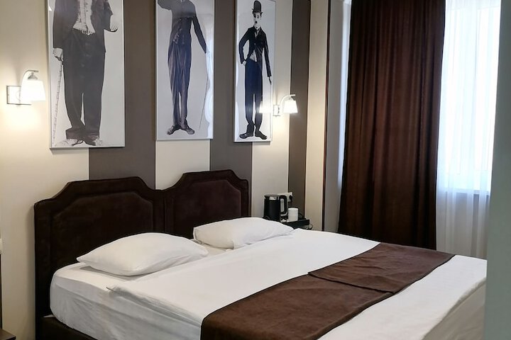 Room 43 of 73