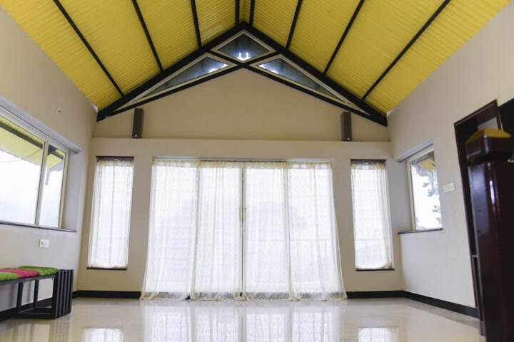 Room 5 of 10