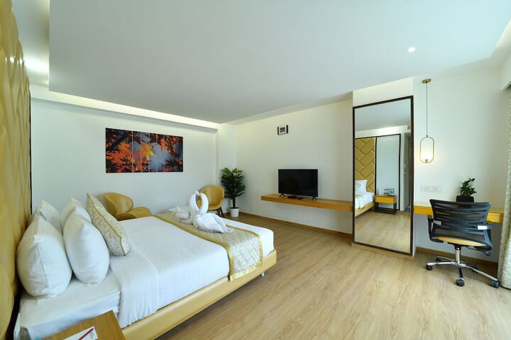 Room 14 of 37