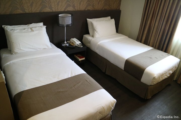 Room 14 of 40