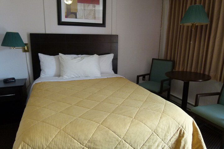 Room 4 of 57