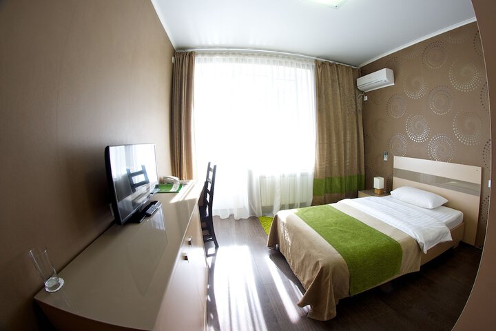 Room 4 of 50