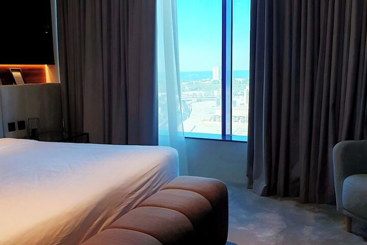Room 37 of 64