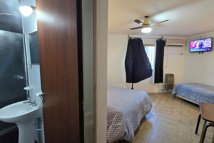 Room 9 of 25