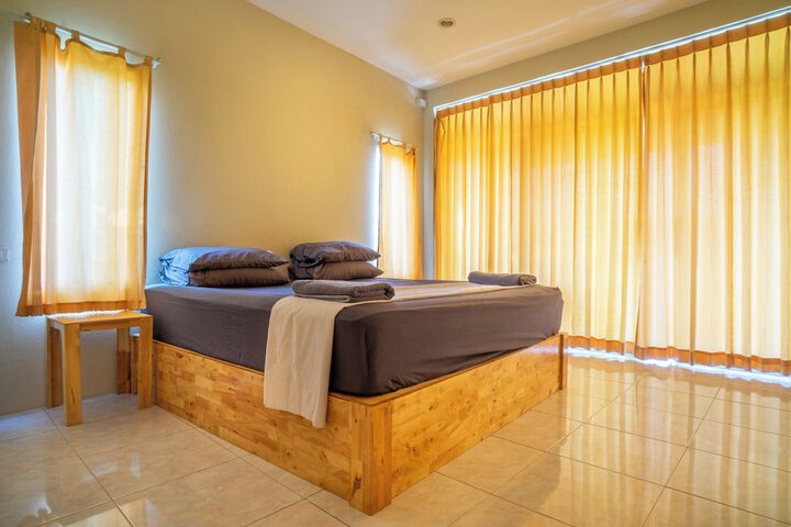 Room 14 of 64