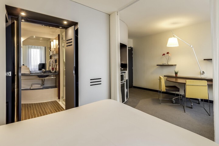 Room 7 of 50