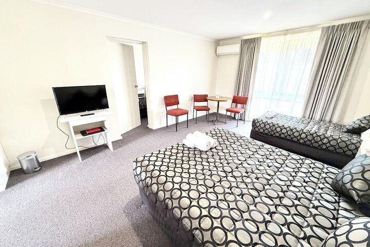 Room 3 of 31