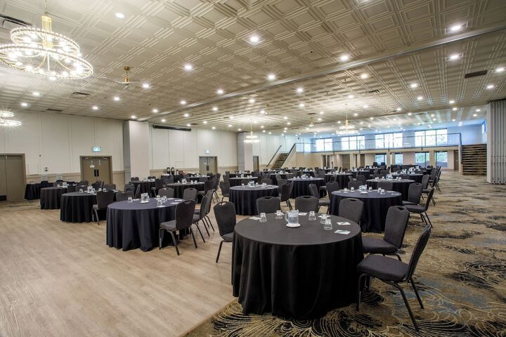 Ballroom/Hall 115 of 152