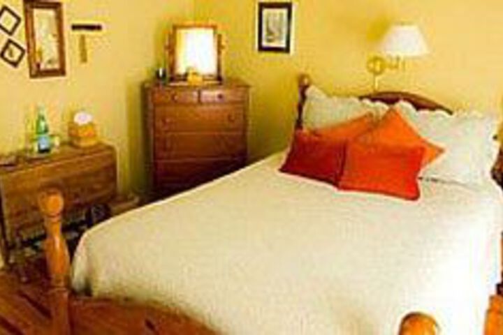 Room 42 of 143