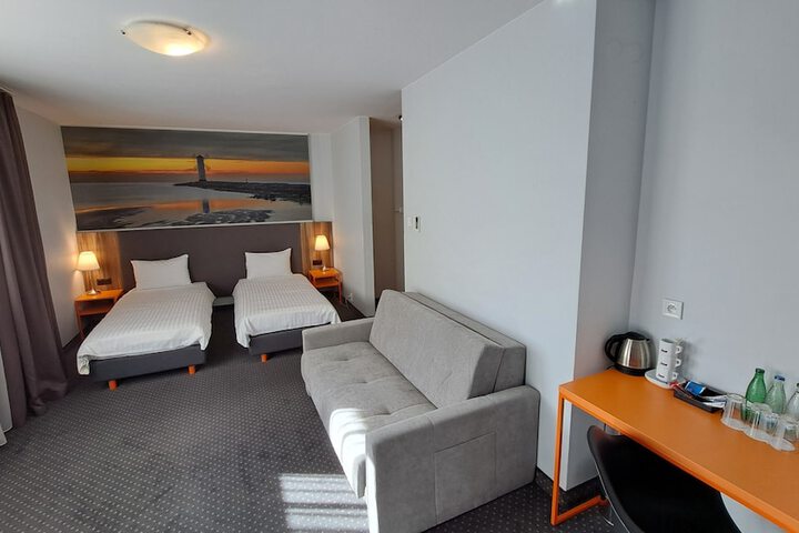 Room 42 of 92