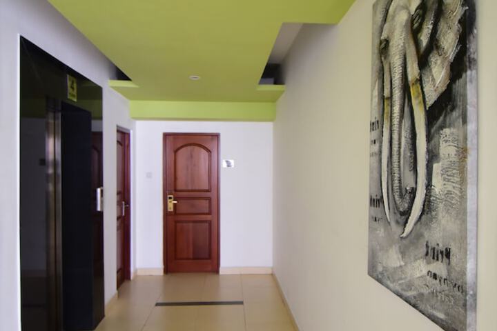 Ballroom/Hall 27 of 29