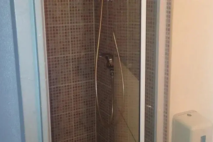 Room 8 of 14