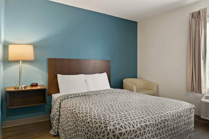 Room 35 of 61
