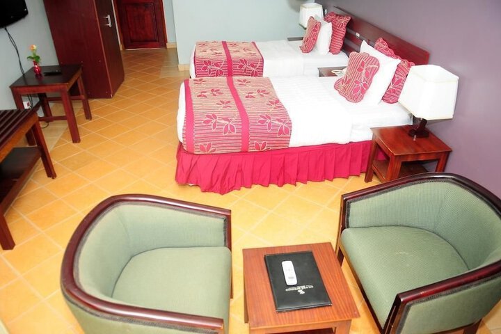 Room 15 of 96