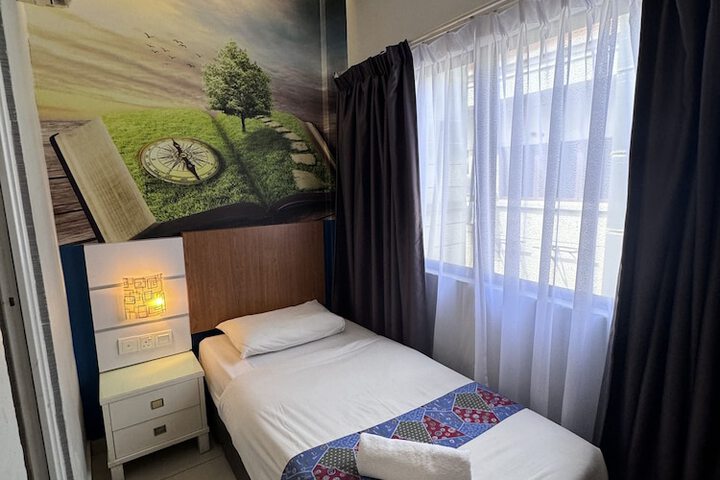 Room 27 of 30