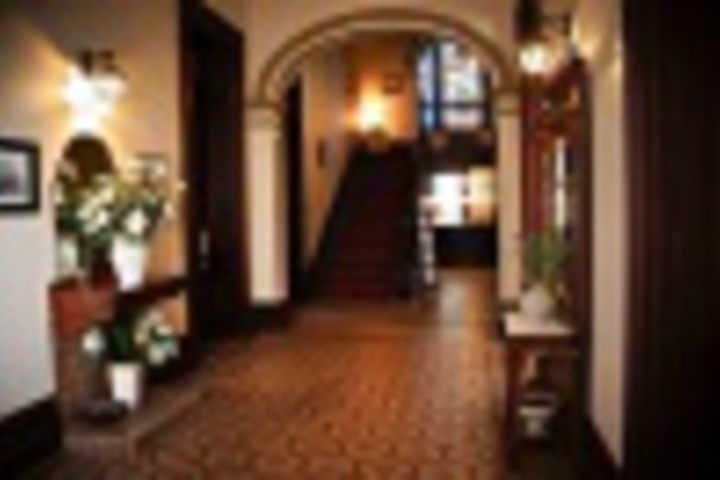 Hotel 4 of 84