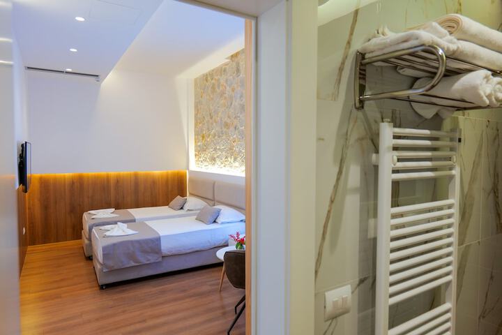 Room 12 of 88