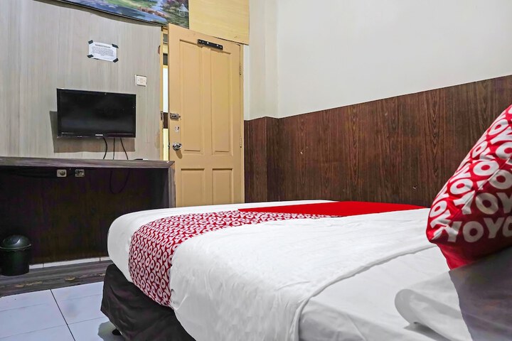 Room 9 of 24
