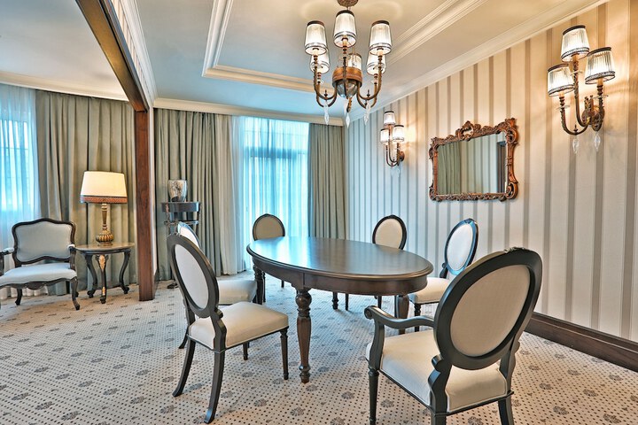 Room 45 of 97