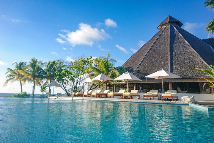 Hotel Pool