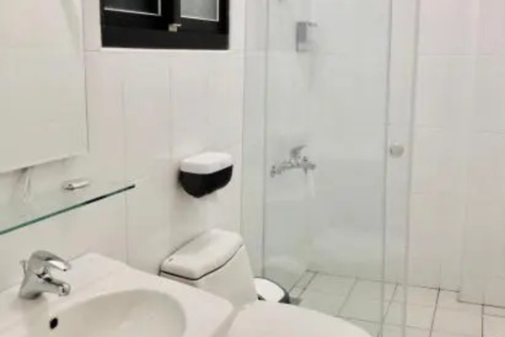 Room 7 of 25