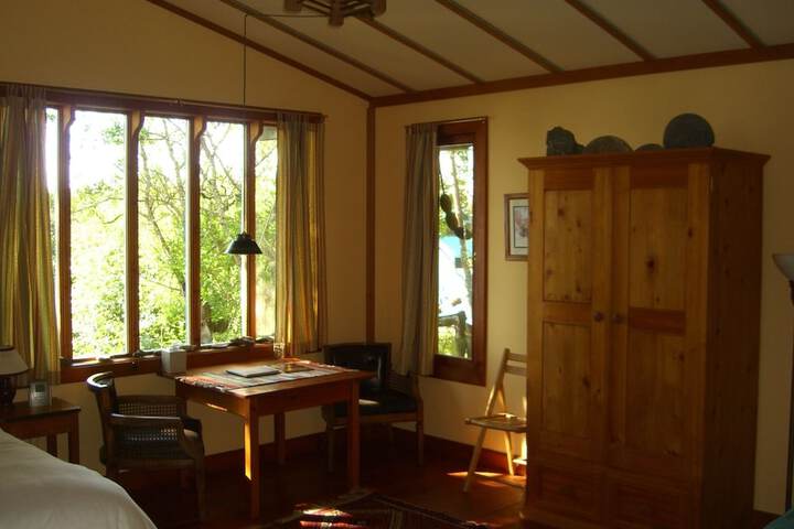 Room 4 of 46