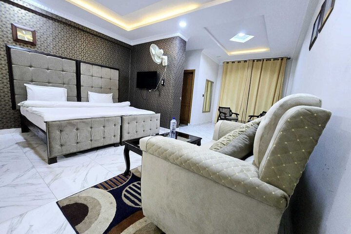 Room 48 of 87