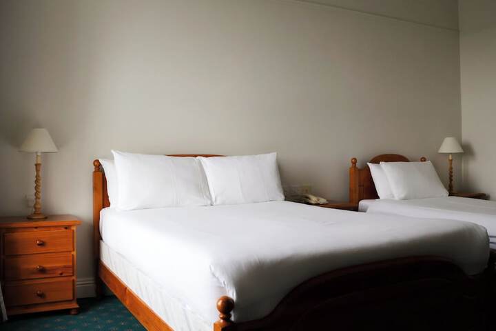 Room 17 of 49