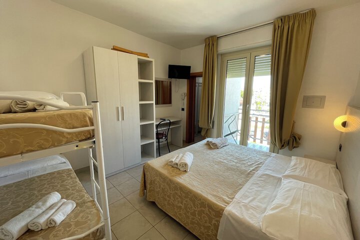 Room 30 of 44