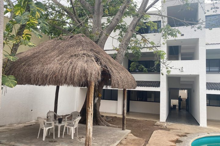Hotel 80 of 80