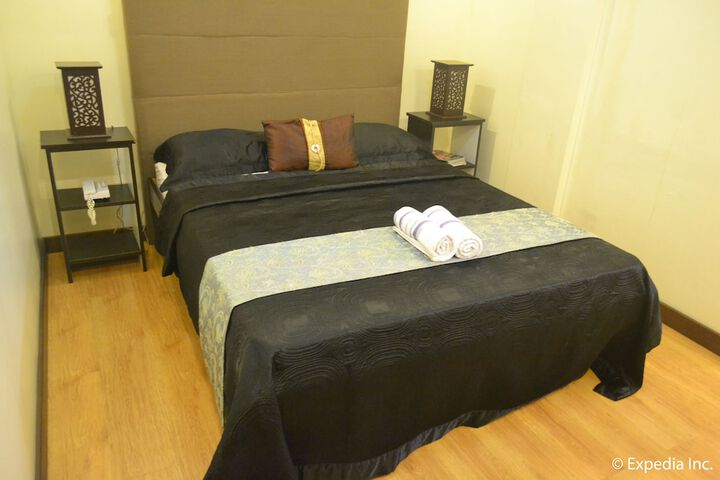 Room 8 of 84