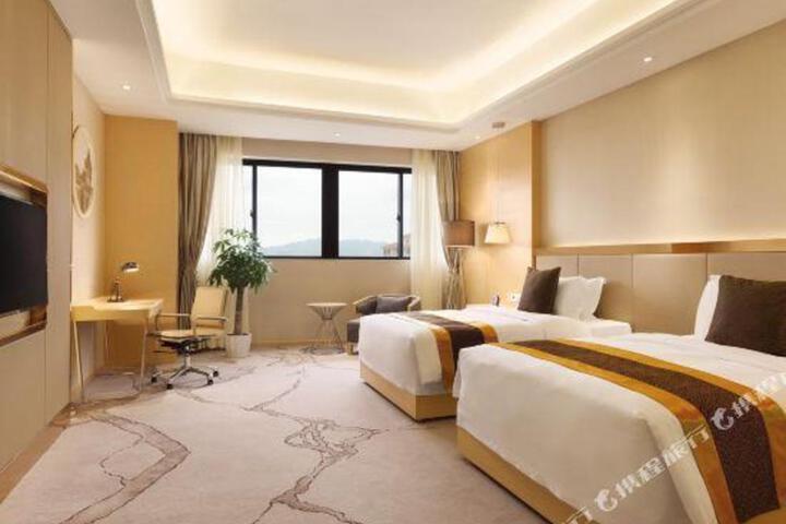 Ramada Enping